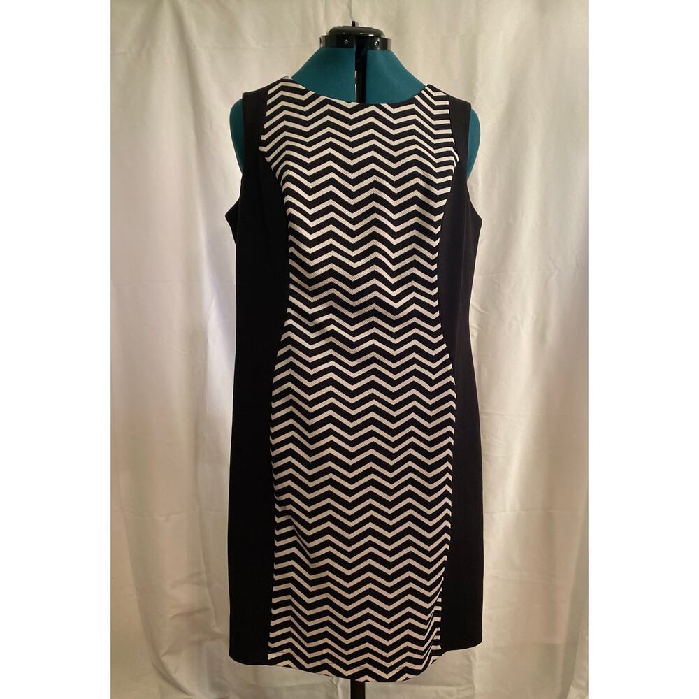 B Studio Women's Sleeveless Dress Black and White Size 16